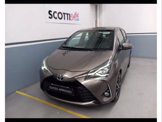 TOYOTA Yaris 1.5 5 porte Lounge