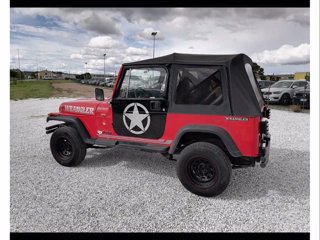 JEEP s. Wrangler 1-2 2.5 Laredo