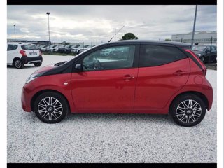 TOYOTA Aygo Connect 1.0 VVT-i 72 CV 5 porte x-clusiv red style