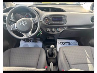 TOYOTA Yaris 1.0 5 porte Cool