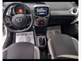 TOYOTA Aygo Connect 1.0 VVT-i 72 CV 5 porte x-play