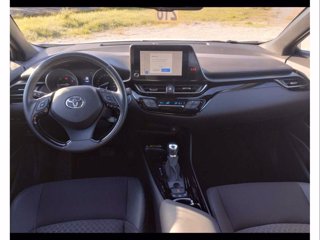 TOYOTA C-HR 1.8 Hybrid E-CVT Trend