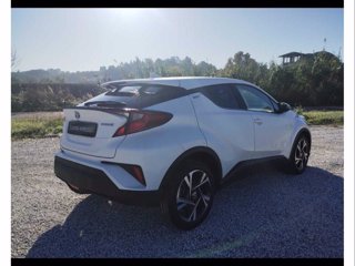 TOYOTA C-HR 1.8 Hybrid E-CVT Trend