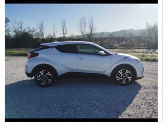 TOYOTA C-HR 1.8 Hybrid E-CVT Trend