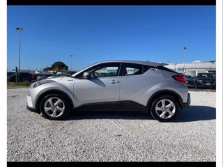 TOYOTA C-hr 1.8h active 2wd e-cvt