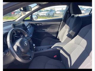 TOYOTA C-hr 1.8h active 2wd e-cvt