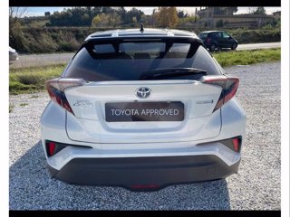 TOYOTA C-HR 1.8 Hybrid E-CVT Dynamic