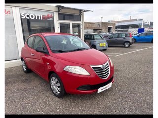 LANCIA Ypsilon 1.2 69 CV 5 porte S&S Black&Red