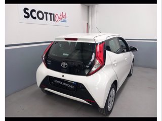 TOYOTA Aygo Connect 1.0 VVT-i 72 CV 5 porte x-play