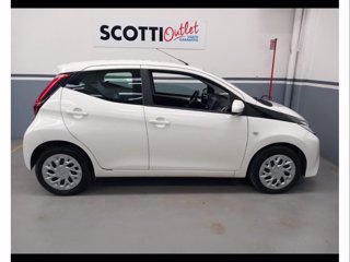 TOYOTA Aygo Connect 1.0 VVT-i 72 CV 5 porte x-play