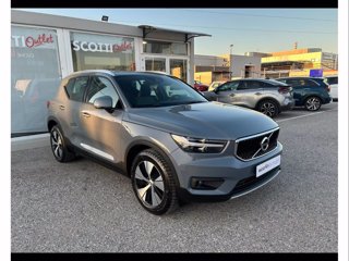 VOLVO Xc40 2.0 d3 momentum pro awd my21